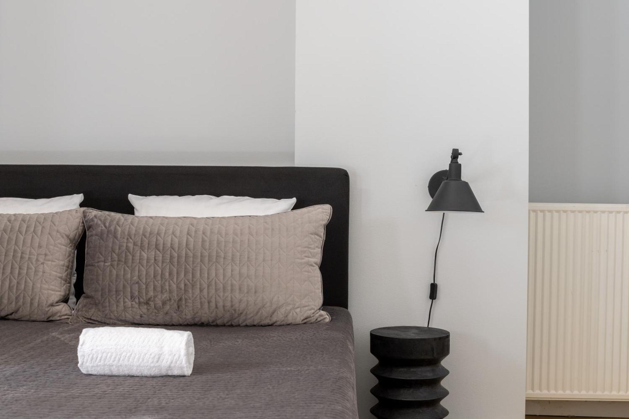 Unique 3 Bedroom Apartment In Vibrant Frederiksberg Kopenhagen Buitenkant foto
